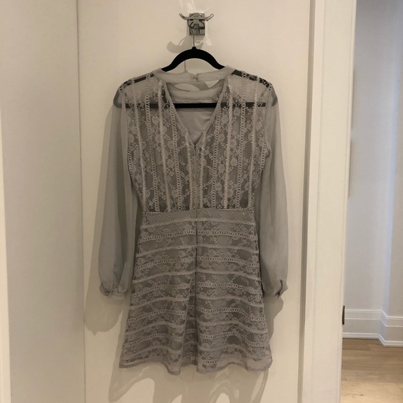 TopShop dress. Lace. Grey. Size US 4. - Picture 3 of 6